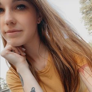 Meet your Posher, Alisha